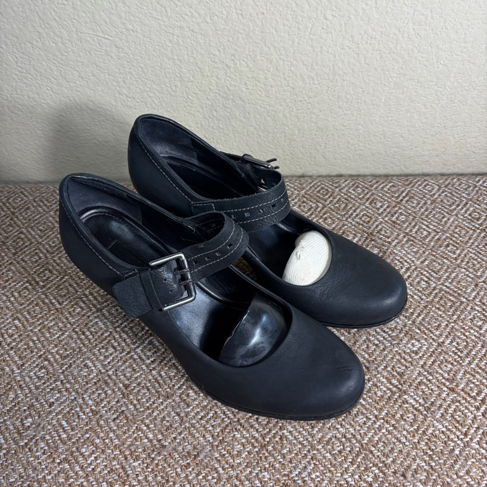 Ecco Matte Black Leather Heals Mary Janes Womens Sz 40 US 9-9.5 Grunge Goth